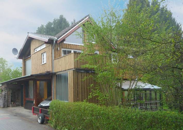Ferienhaus für 8 Personen, mit Balkon und Terrasse sowie Ausblick in Dierdorf
