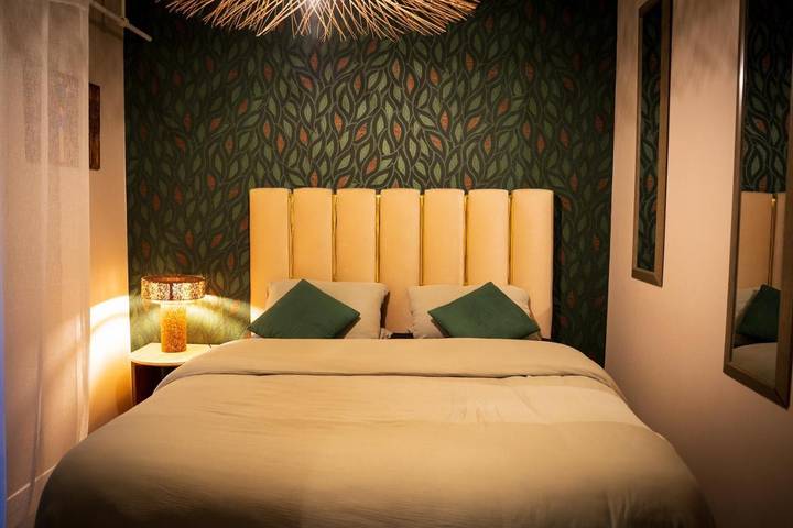 Gîte pour 2 personnes, avec sauna ainsi que terrasse et jacuzzi à Mâcon - 4