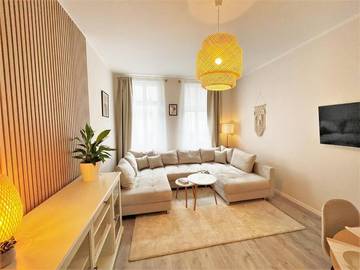 Ferienwohnung für 6 Personen, mit Sauna und Balkon in Zoo Leipzig