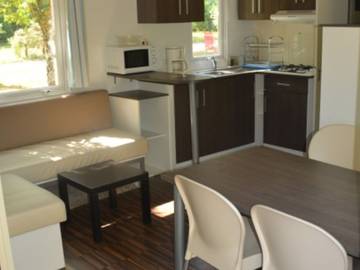 Camping für 6 Personen in Monceaux-sur-Dordogne, Tulle und Umgebung, Bild 1