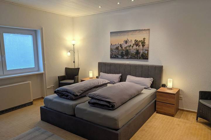 Appartement entier, Votre grand appartement pour familles et amis jusqu'à 12 personnes in Reichartshausen, Kurpfalz