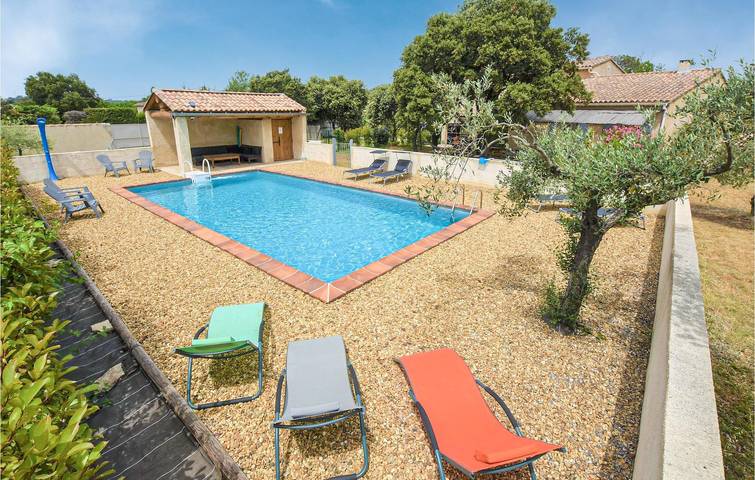 Maison de vacances pour 6 personnes, avec Terrasse ainsi que Jardin et Piscine à Mazan