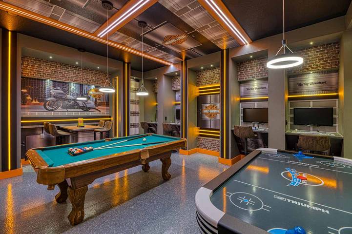 Rent Your Own Exclusive Villa with Large Private Pool on Encore Resort at Reunion, Orlando Villa 5469 in Reunion (FL), Four Corners