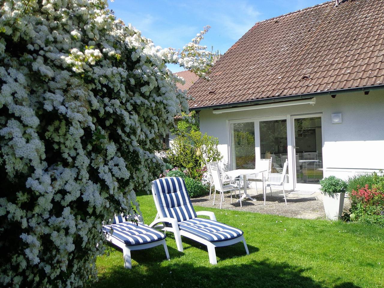 Ganze Wohnung, Apartment 'Typ B, 50 qm' mit Gemeinschaftsterrasse, Balkon und Wlan in Kippenhausen, Immenstaad am Bodensee