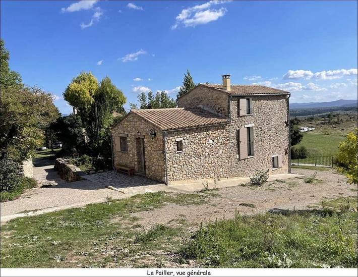 Location de vacances pour 6 personnes, avec piscine ainsi que terrasse et vue à Blandas - 2