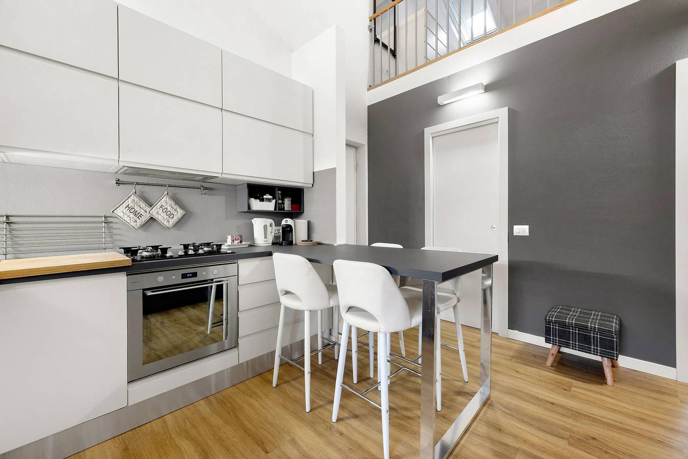 Appartement entier, Appartement moderne avec terrasse et mezzanine in Colico, Alpes orobiennes occidentales