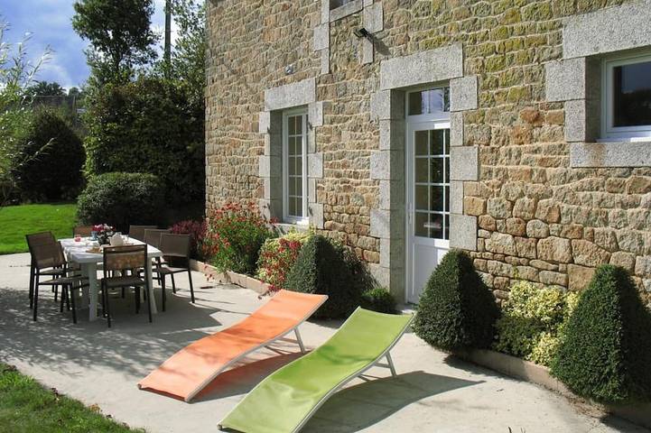 Gîte pour 6 personnes, avec Terrasse et Jardin à Isigny-le-Buat