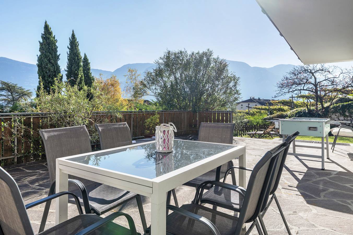 Appartamento intero, Appartamento 'Rungg' con vista sulle montagne, terrazza condivisa e Wi-Fi in Termeno sulla Strada del Vino, Alpi della Val di Non