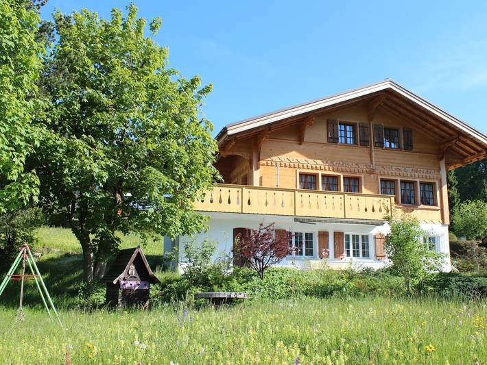 Chalet pour 7 personnes, avec balcon à Saanen - 2