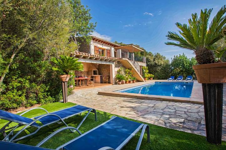 Finca Es Puchet | Pool & Panoramic Country Views in Búger, Interior de Mallorca