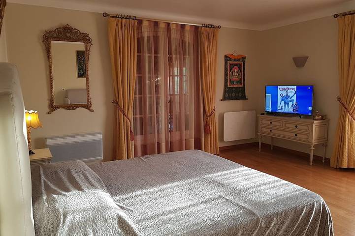 Location de vacances pour 25 personnes, avec jacuzzi ainsi que sauna et jardin à Roquefort-les-Pins - 3