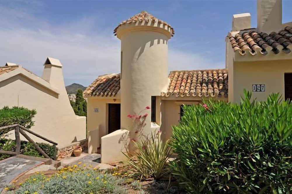 Free unlimited Wifi-Air Conditioned-Bbq-Rooftop Solarium-2 Bed 2 Bath Villa in Mar Menor, Costa Cálida