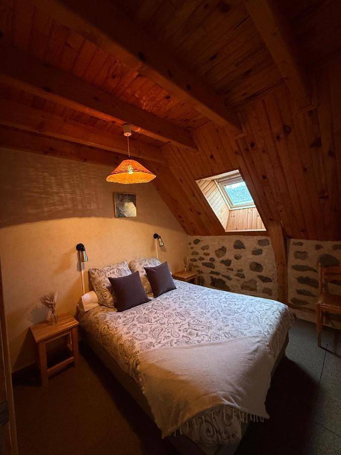 Maison d’hôte pour 7 personnes, avec jacuzzi ainsi que terrasse et piscine, animaux acceptés dans le Cantal - 2