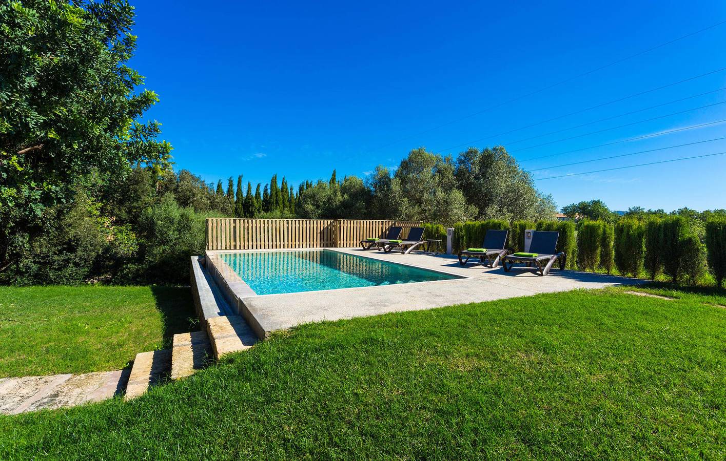 Ruhige Oase mit Pool und Außendusche - 600m zum Restaurant in Sant Llorenç des Cardassar, Mallorca Osten
