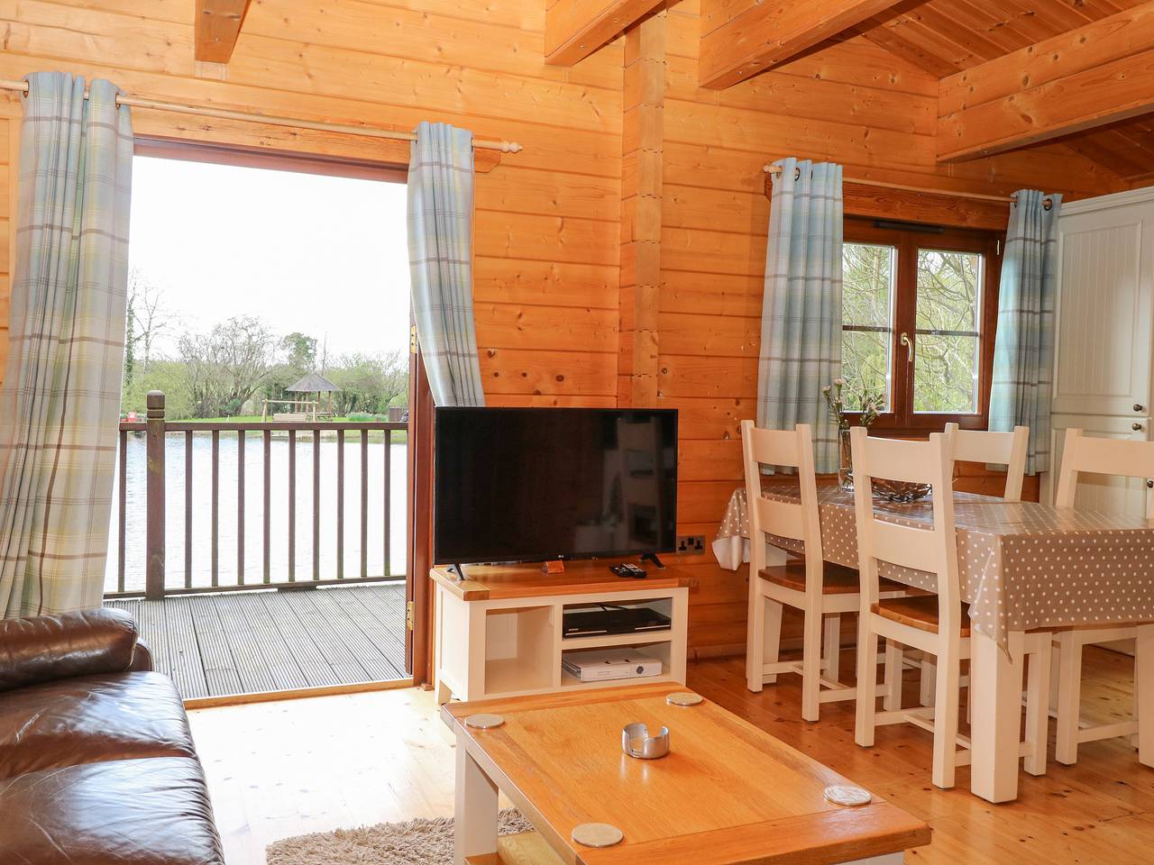Wagtail Lodge in Badwell Ash, Suffolk