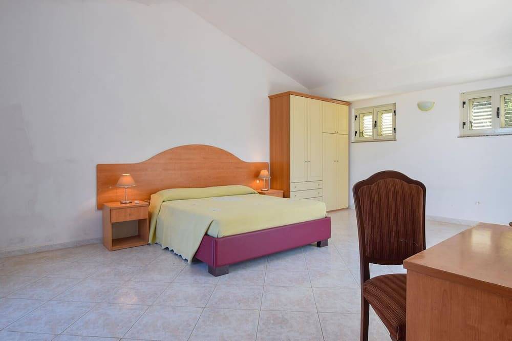 Stunning home in Gioiosa Marea in Gioiosa Marea, Messina Province