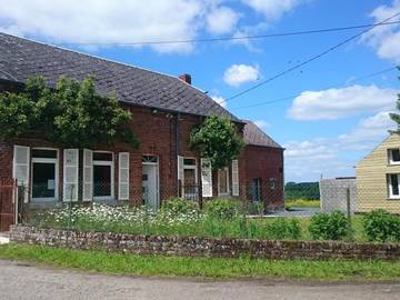 Gîte pour 12 personnes, avec jardin à Liessies