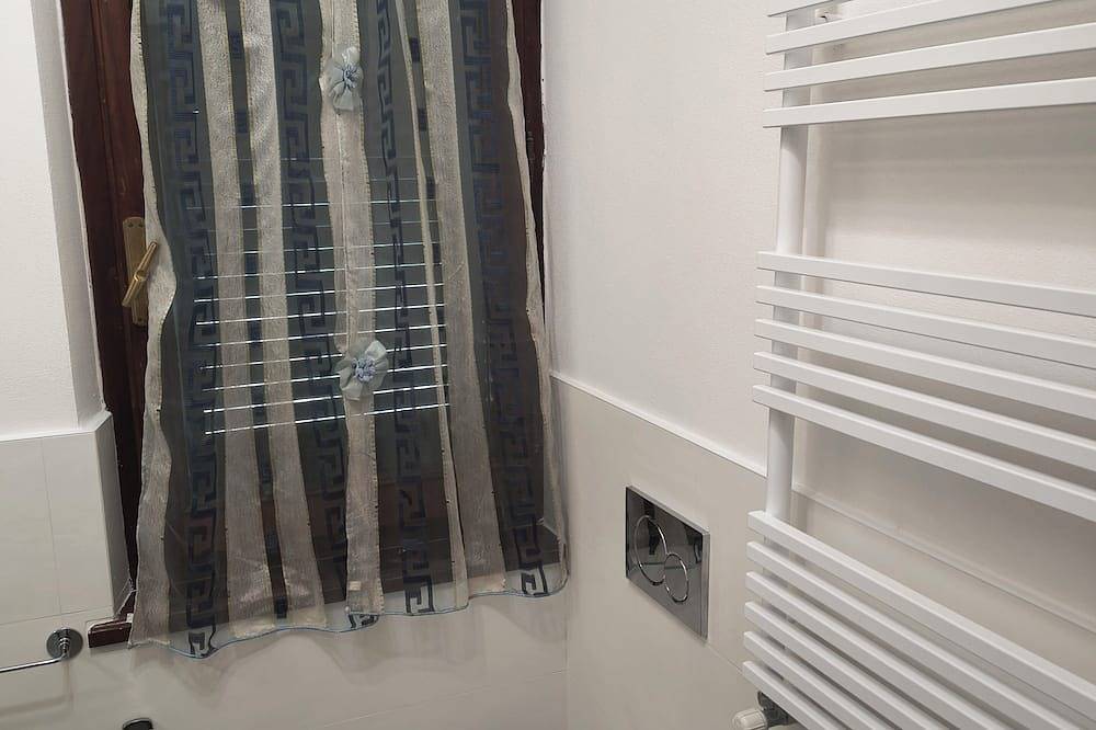 Villa mit Garten und herrlichem Meerblick. Parkplatz und kostenloses Wlan. in Monterosso al Mare, Monterosso al Mare Gemeinde