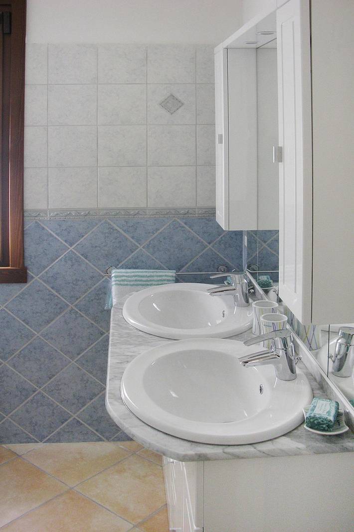 Bungalow für 8 Personen, mit Terrasse und Garten sowie Pool auf Sardinien - 4