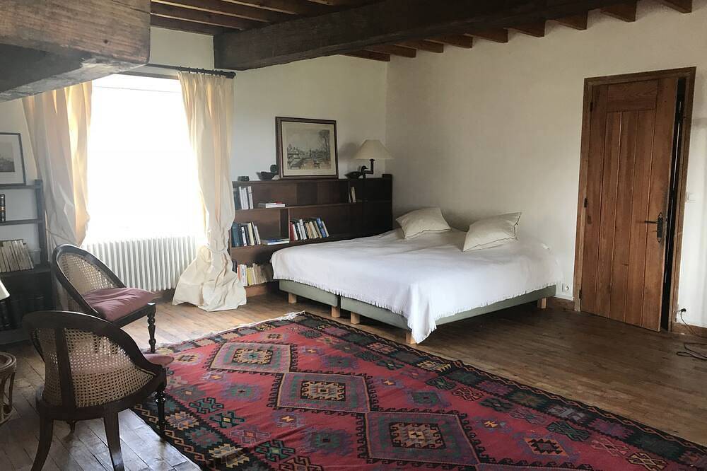 Charmingly renovated barn in a winegrowers' village in Trigny, Marne