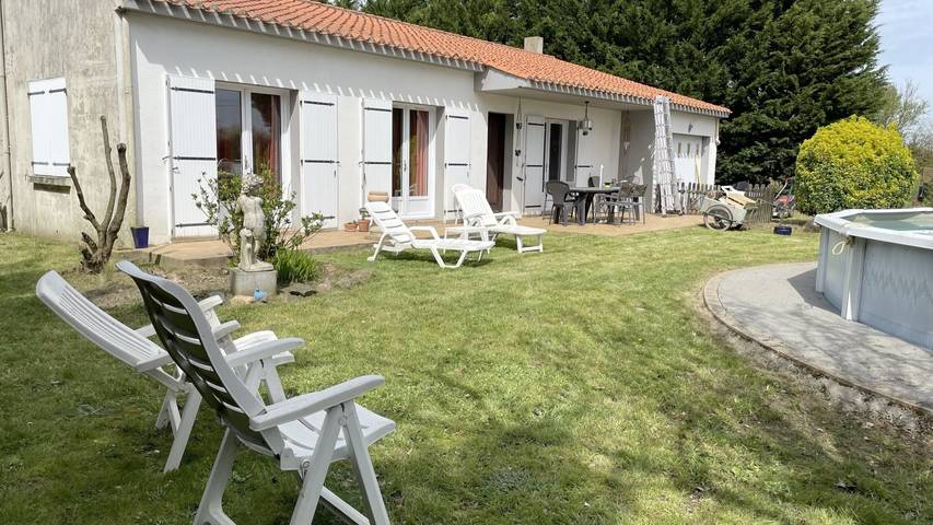 Gîte pour 7 personnes, avec piscine ainsi que terrasse et jardin, animaux acceptés à Olonne-sur-Mer - 2