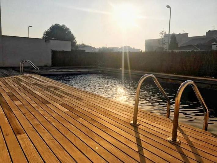 Location de vacances pour 6 personnes, avec terrasse et piscine à Cubelles - 2