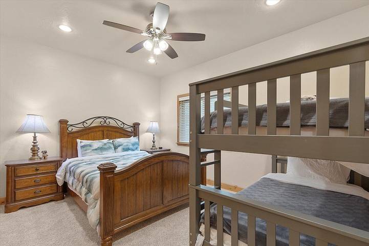 Vacation rental for 14 people, with yard and hot tub as well as terrace, with pets in Westport (WA)