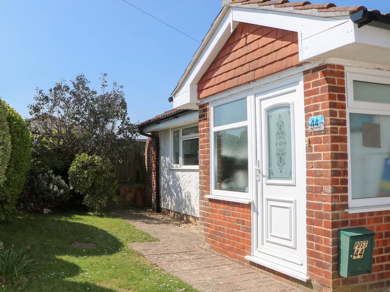 44 West Front Road in West Sussex