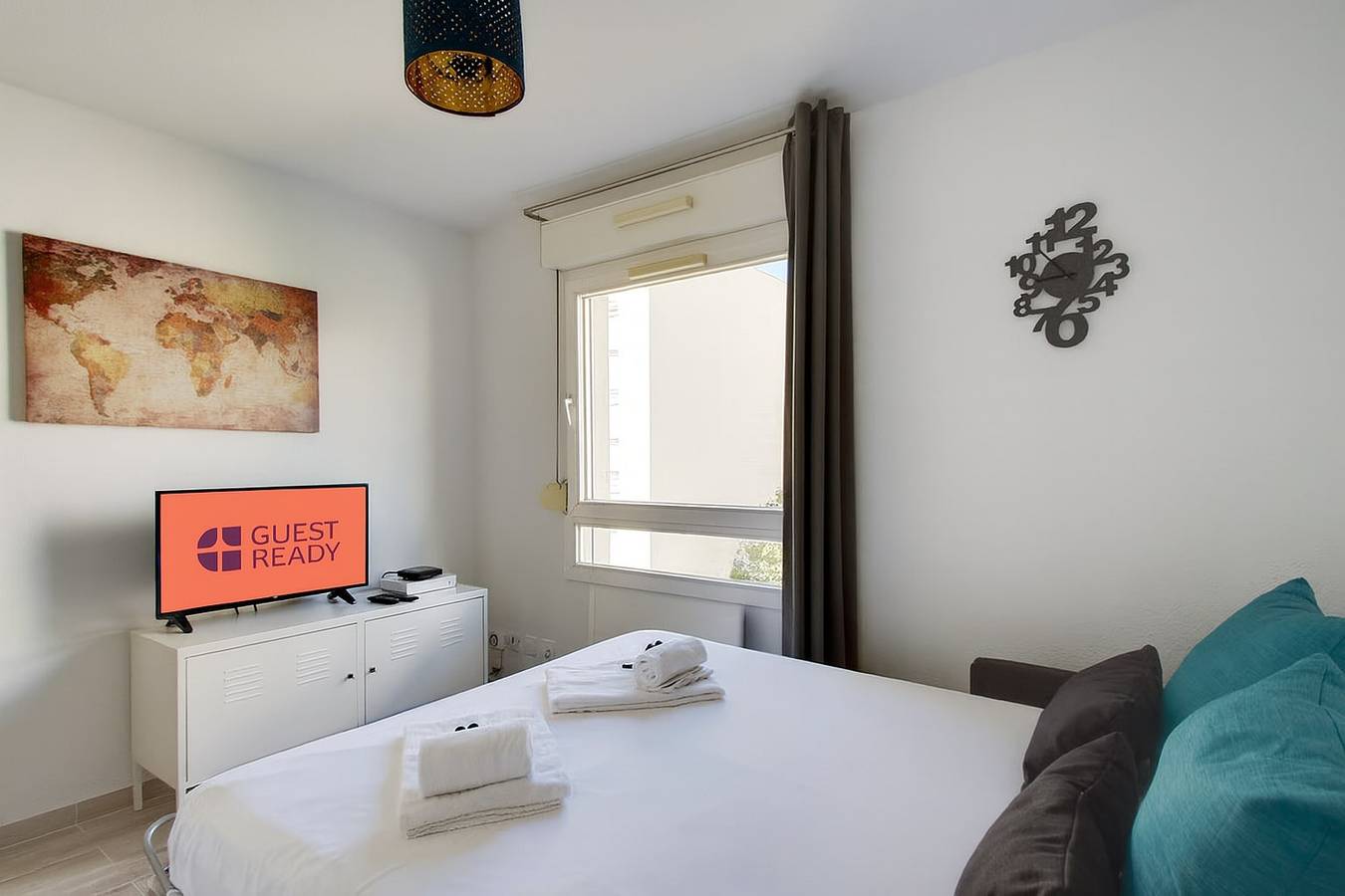 Estudio entero, El bonito estudio Sans-Souci in Lyon, Lyon region