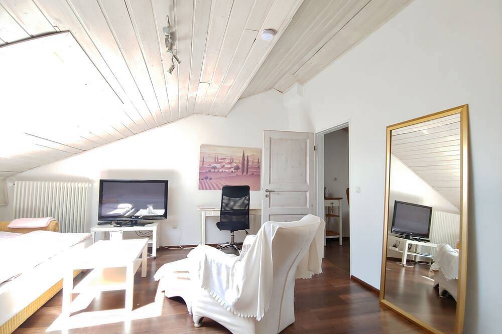 Ganze Wohnung, Modernes Apartment zum Wohlfühlen in Kolbermoor, Landkreis Rosenheim