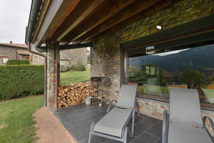 Casa rural para 12 personas, con Jardín en La Pobla de Lillet - 2