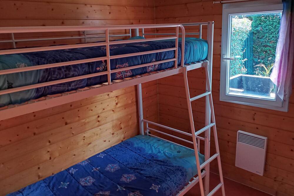 Chalet Lanton Avec Accès Gratuit Capfun in Lanton, Region de Arcachon