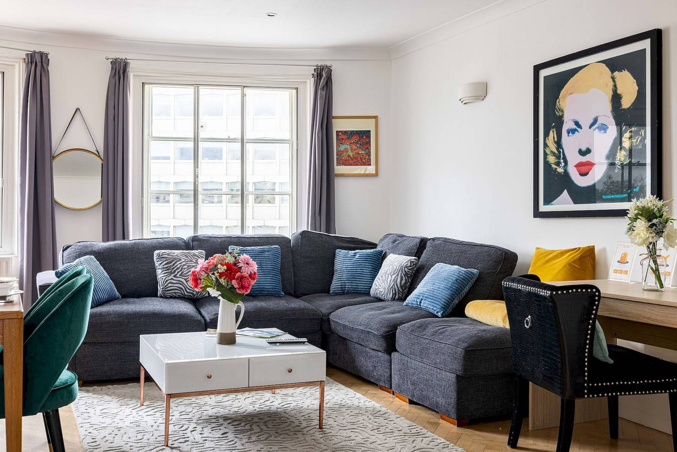 Entire apartment, 3-bedroom apartment Lancaster gate in Hyde Park Estate, London