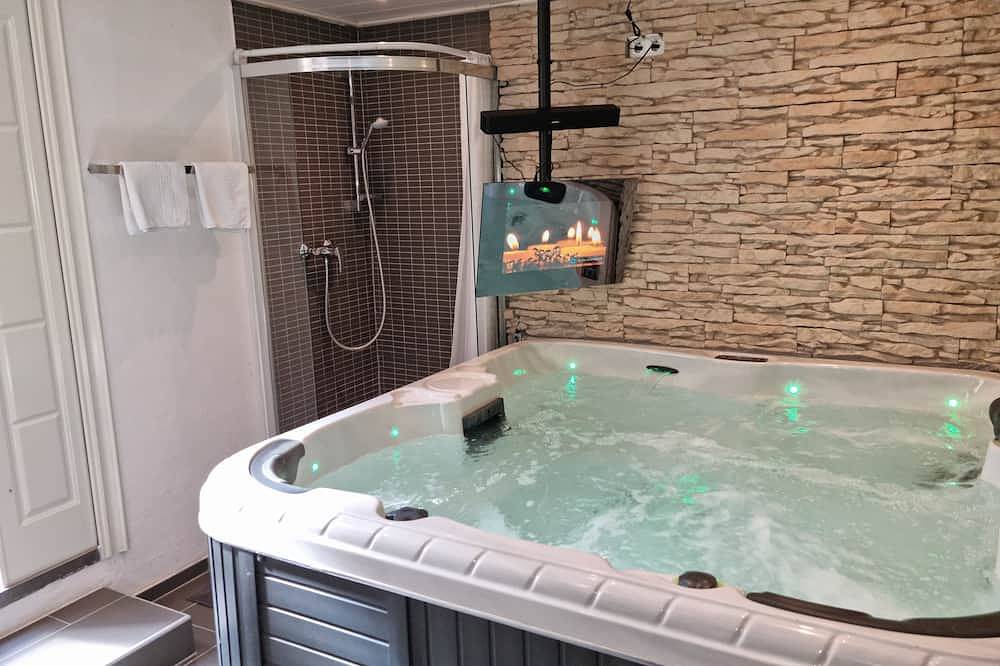 Ganze Wohnung, Private Spa Sauna und Whirlpool Wellnessapartment Seeshaupt in Seeshaupt, Starnberger See