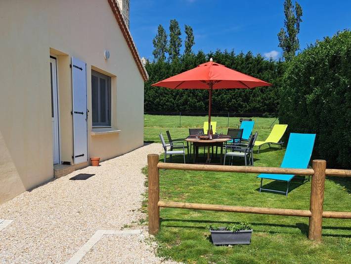 Gîte pour 6 personnes, avec Terrasse et Jardin