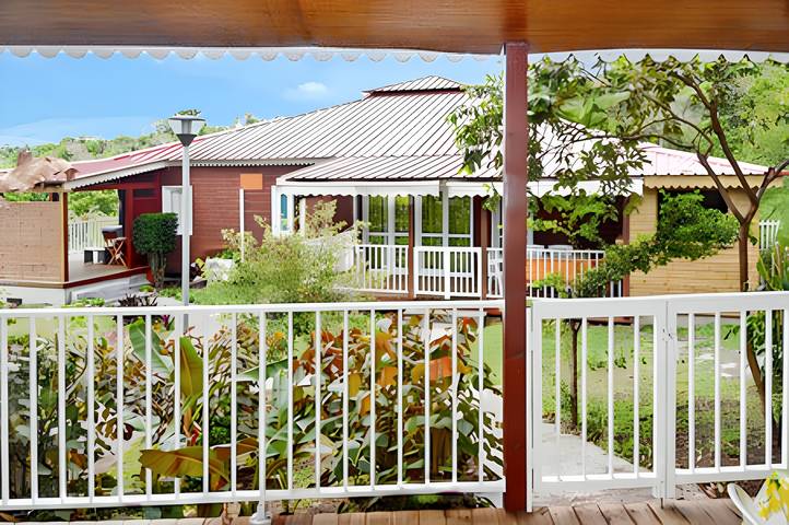 Location de vacances pour 5 personnes, avec terrasse dans Plage de Petite Anse - 4