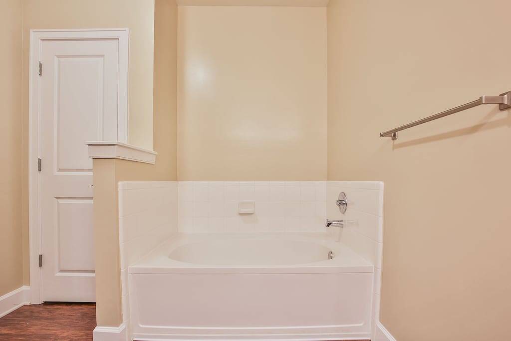 Ganze Wohnung, Bequem zu Downtown Atlanta & Suntrust Park - tierfreundlich! in Cobb County