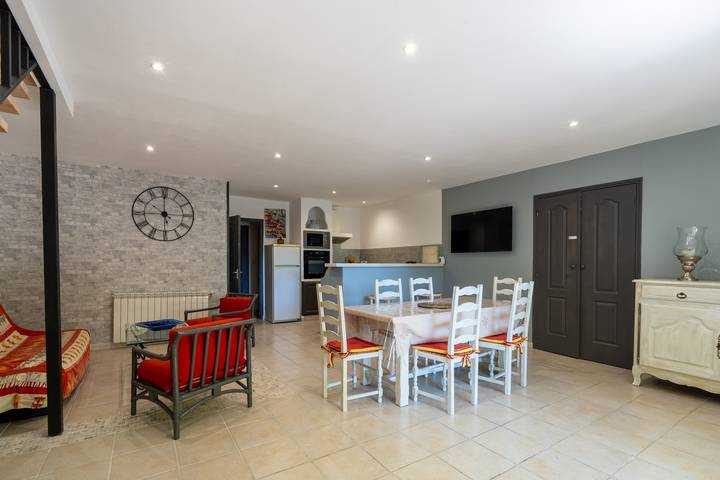 Location de vacances pour 6 personnes, avec Jardin à Jonquières - 2