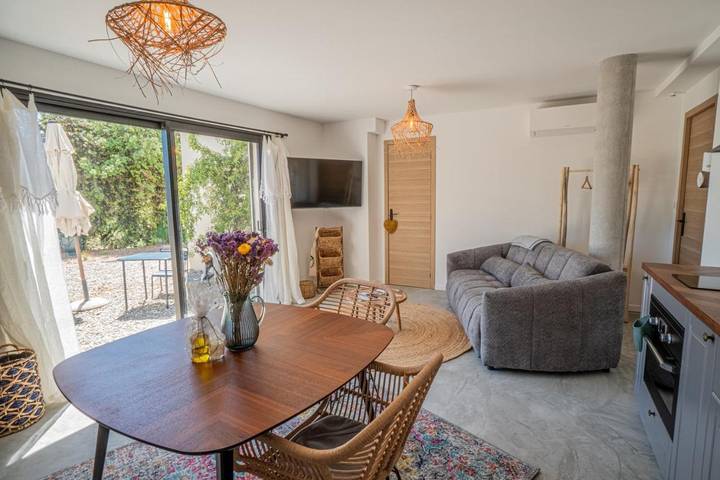Gîte pour 2 personnes, avec sauna et piscine ainsi que jardin et vue à Piolenc - 4