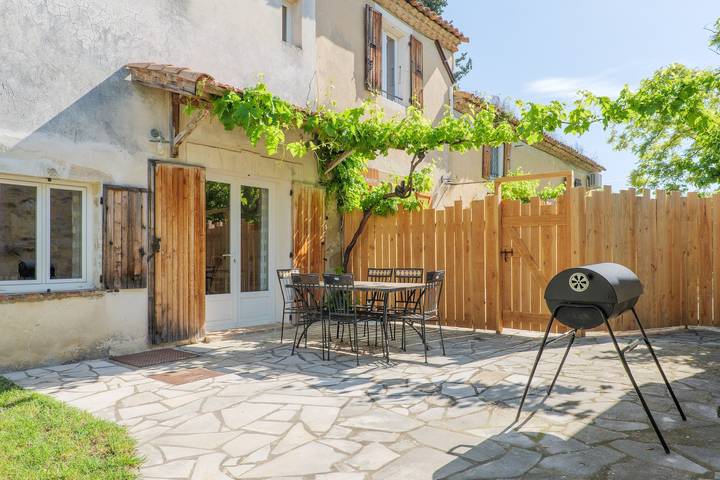 Gîte pour 6 personnes, avec Jardin