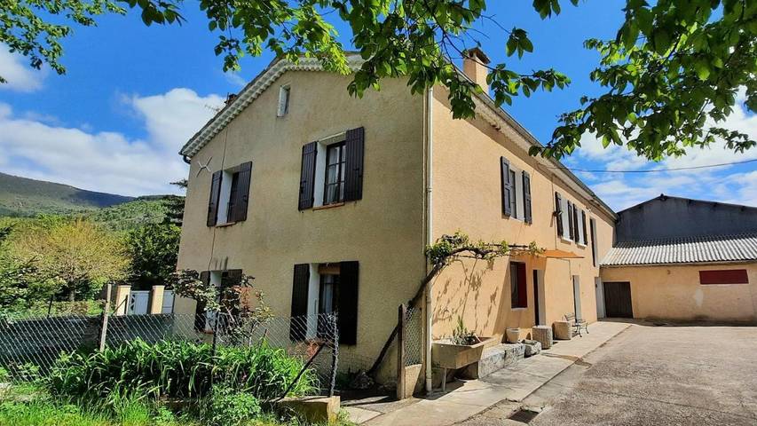 Location de vacances pour 12 personnes, avec vue et jardin, animaux acceptés à Barret-sur-Méouge - 4