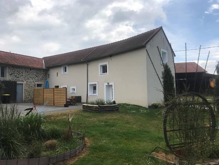 Gîte pour 6 personnes, avec terrasse dans Signy-Signets