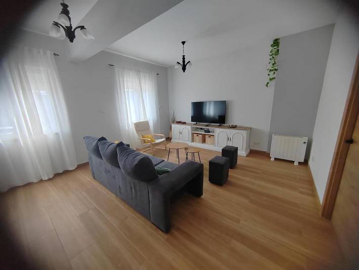 Apartamento para 8 personas, con jardín en Cee