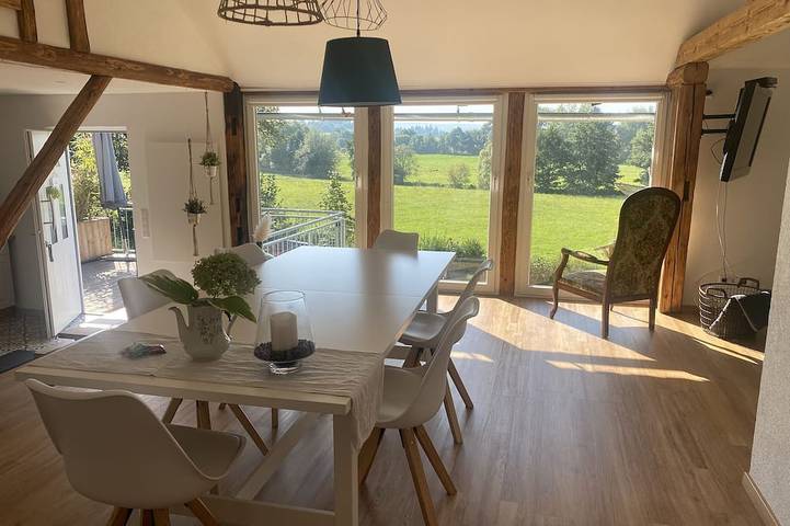 Ferienhaus für 6 Personen, mit Balkon und Garten