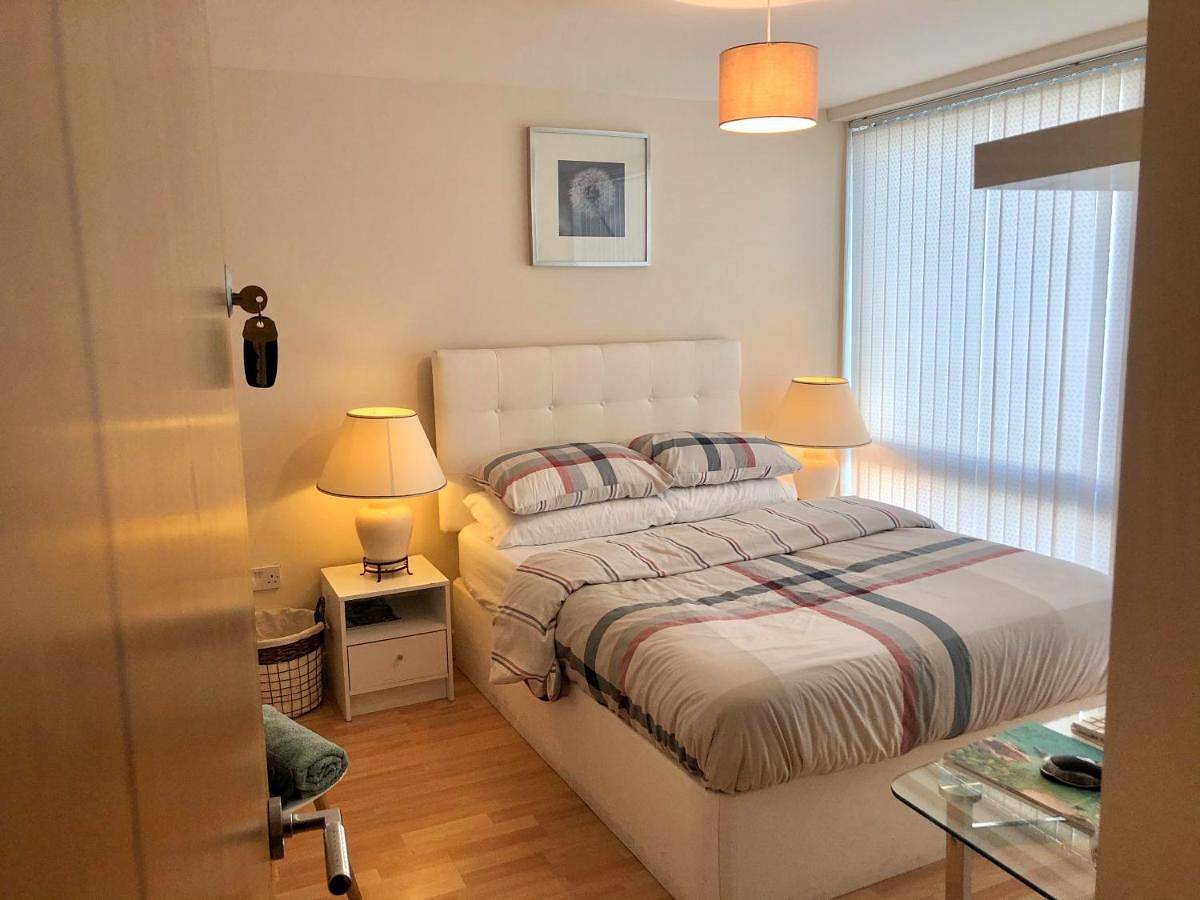 Entire holiday apartment, Double Room with Private External Bathroom in Chester, Cheshire West and Chester
