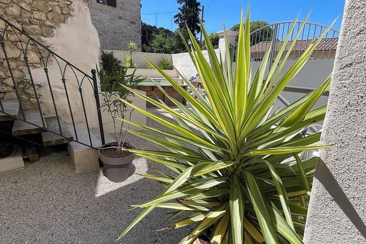 Location de vacances pour 3 personnes, avec jardin à Sainte-Anastasie