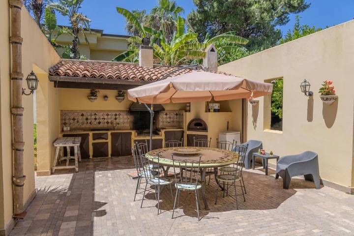 Villa mit pool für 15 Personen, mit Garten und Whirlpool sowie Pool, mit Haustier in Palermo - 4