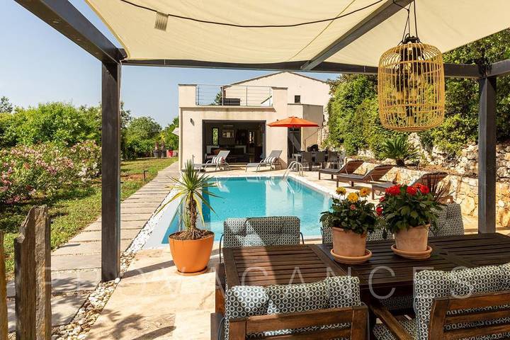 Villa pour 8 personnes, avec piscine et balcon/terrasse à Lorgues