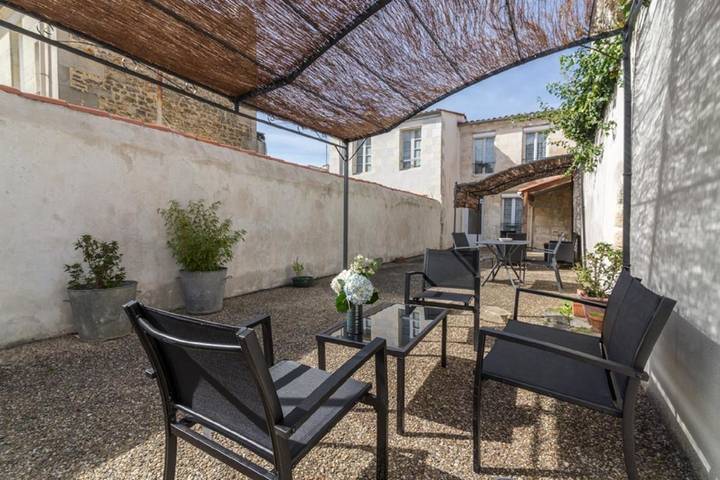 Gîte pour 2 personnes, avec terrasse dans Port de plaisance de Rochefort - 3
