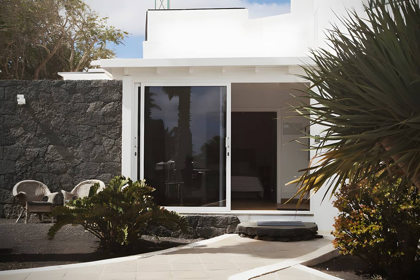 Apartamento entero, Apartamento Vacacional 'Suite Arte y Dragos' con Vista a la Montaña, Terraza Compartida y Wi-Fi in San Bartolomé, Lanzarote